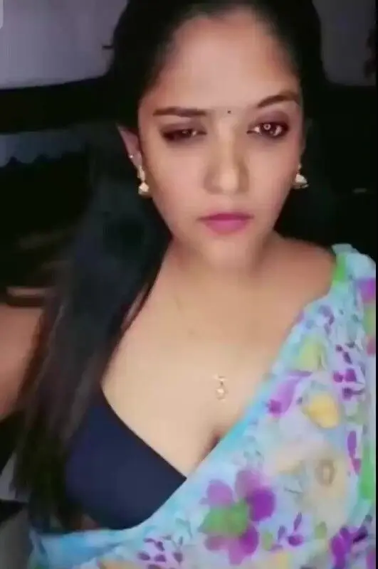 Anu Horny Telugu Dancer Showing Glimpse of Boobs with Puffy  