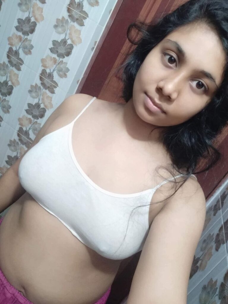 Beautiful Tamil Girl Showing Her Cute Boobs 10+Pics Collection Zip -  DESIMMS69.COM