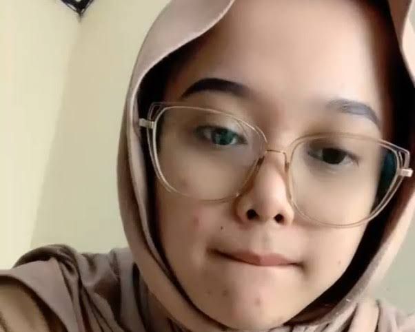 Hijabi girl nude 