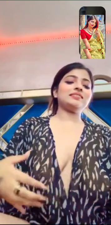 Unsatisfied Sexy Girl Showing Her Boobs And Pussy On Video Call  