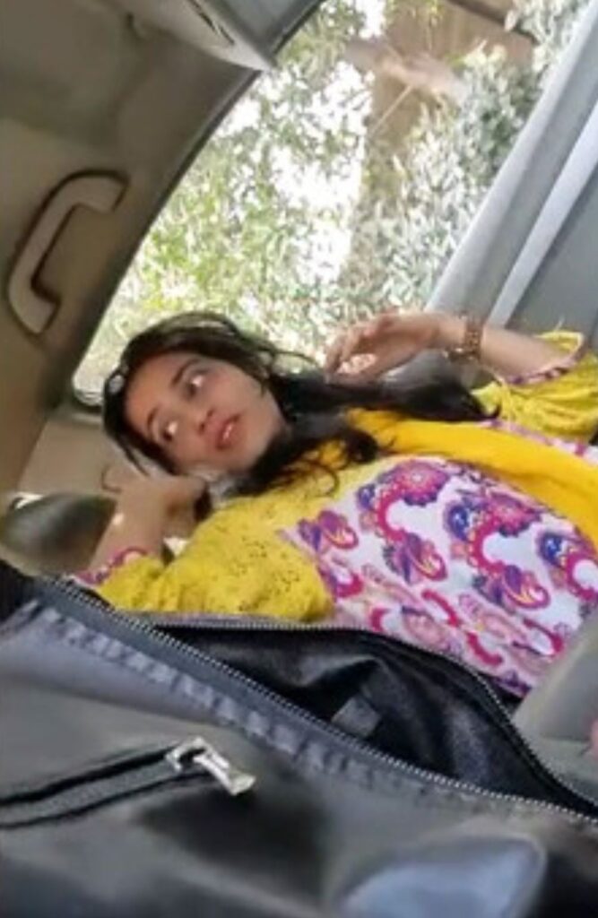 Pakistani Girl blow job in car