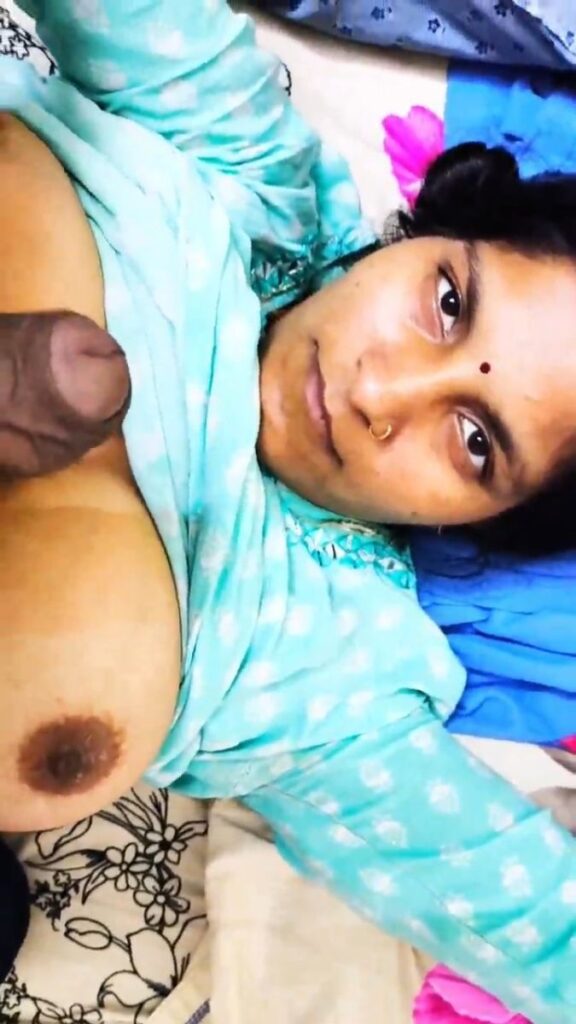 Desi bhabhi blowjob 