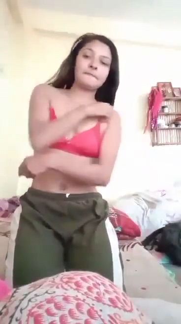 Download cute Indian Girl Nude on video call 